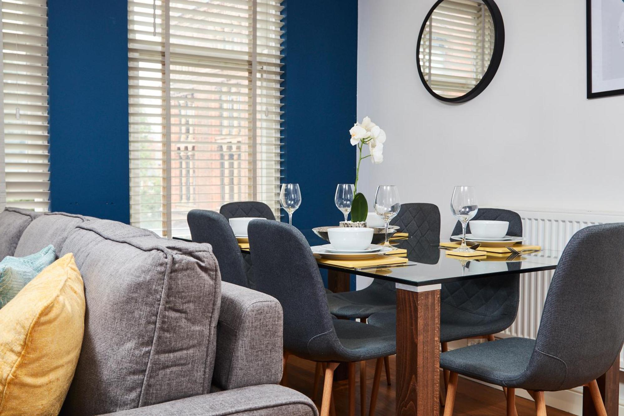 3 Bedroom, En - Perfect For Groups! Leeds (West Yorkshire)