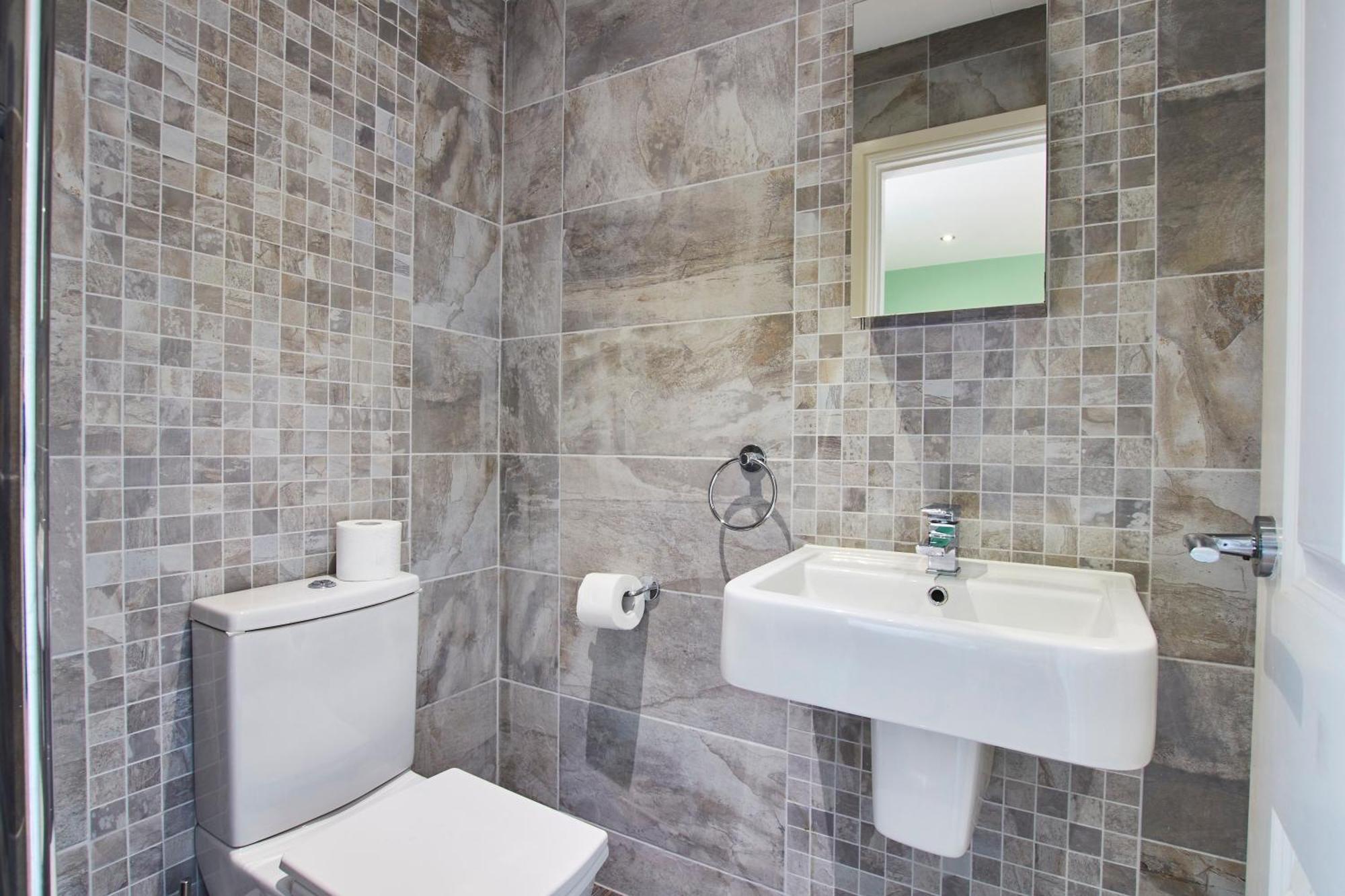 3 Bedroom, En - Perfect For Groups! Leeds (West Yorkshire)